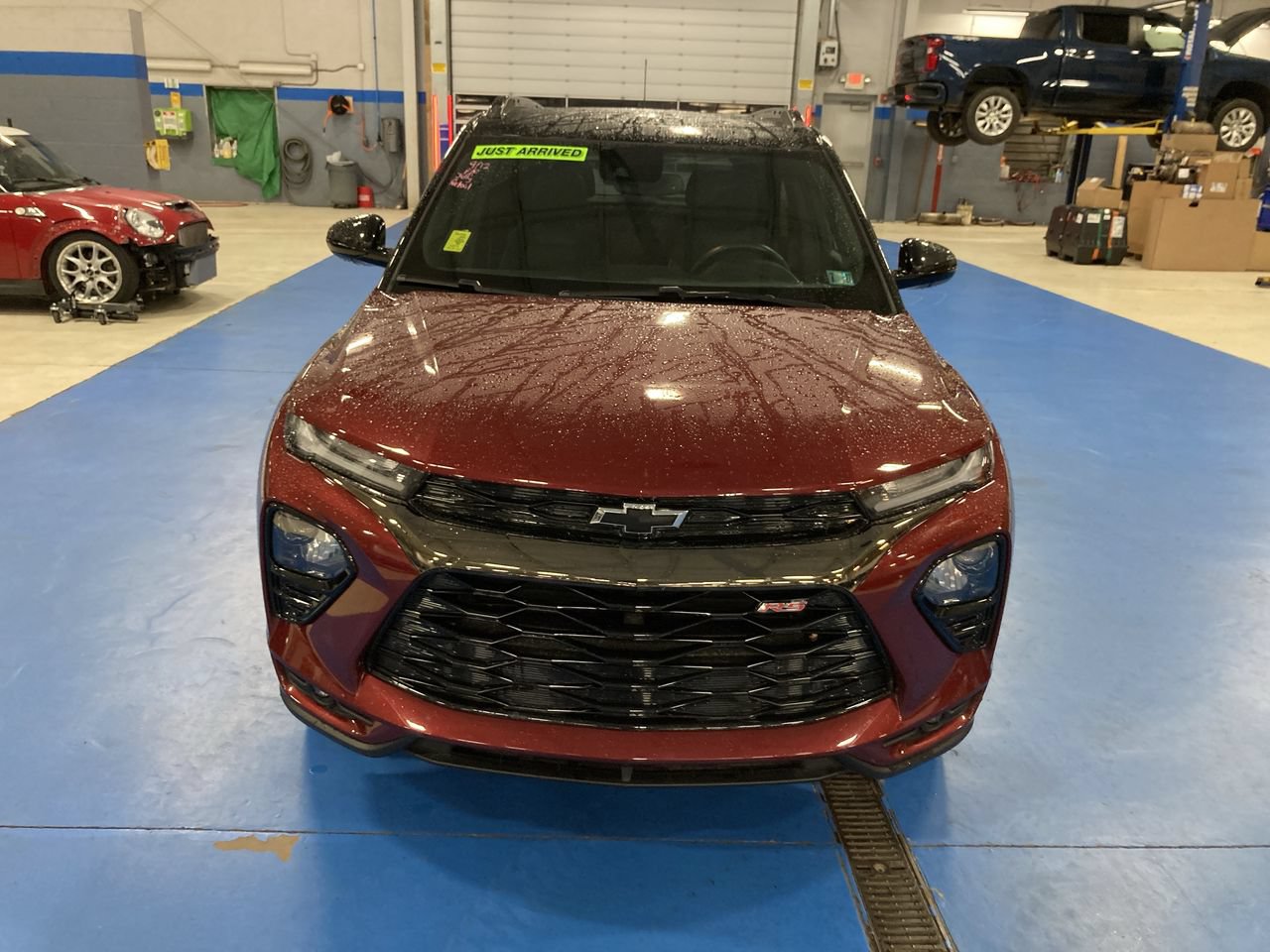 Used 2023 Chevrolet TrailBlazer RS AWD/4WD image 2
