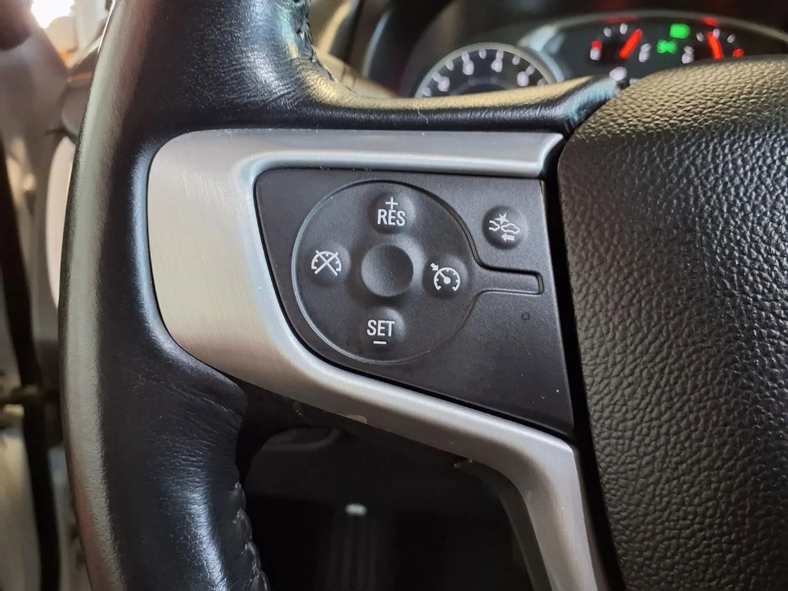 Used 2021 GMC Terrain SLE w/ Driver Convenience Package AWD/4WD image 27