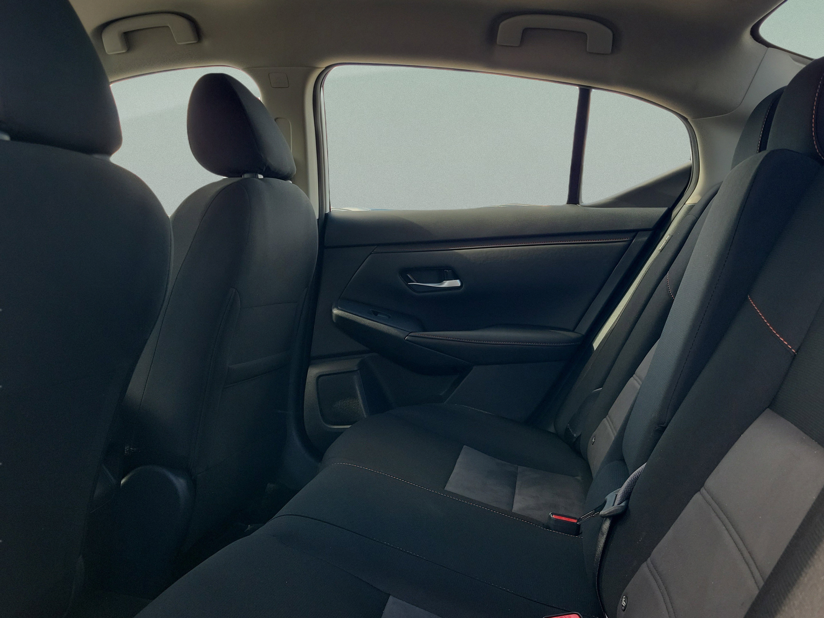 New 2025 Nissan Sentra SR FWD image 8