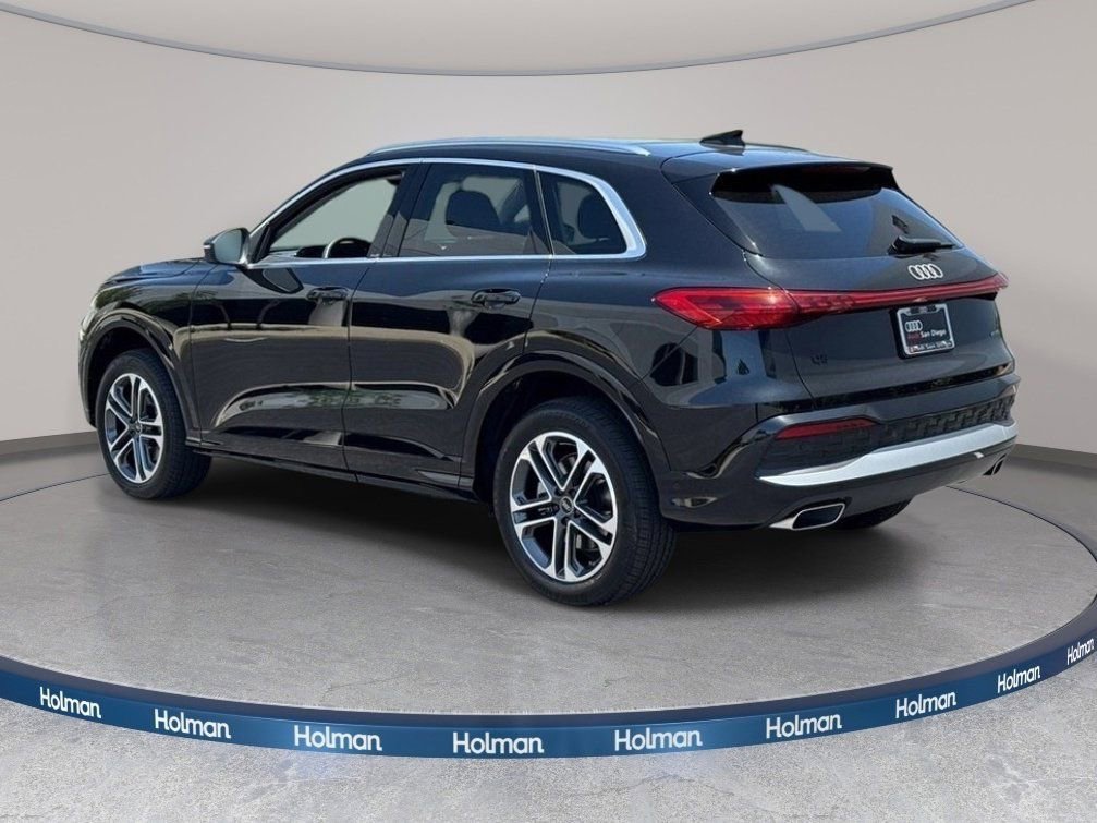 Certified 2025 Audi Q5 Premium w/ Convenience Package image 5