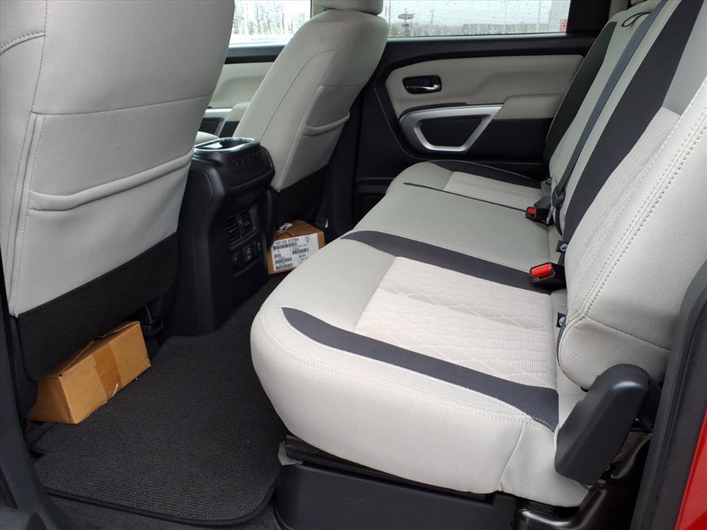 Certified 2021 Nissan Titan SV w/ SV Convenience Package image 5