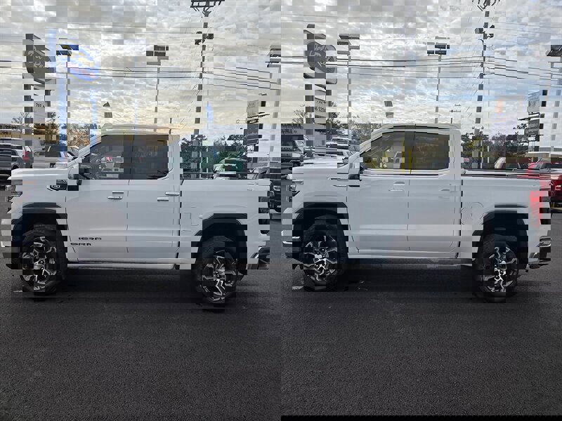 Used 2025 GMC Sierra 1500 SLT image 6