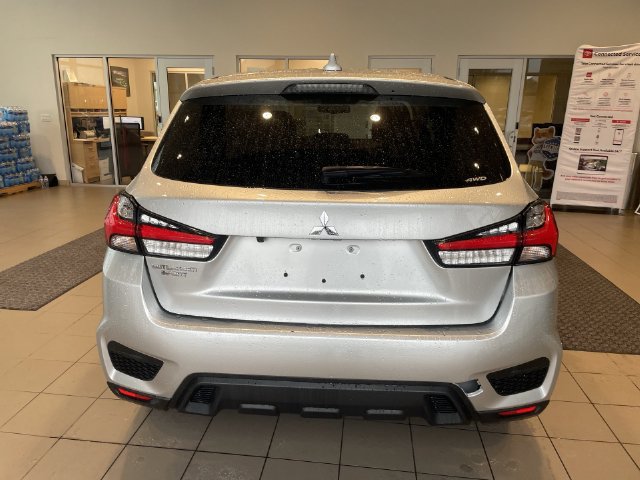 Used 2025 Mitsubishi Outlander Sport ES AWD/4WD image 31