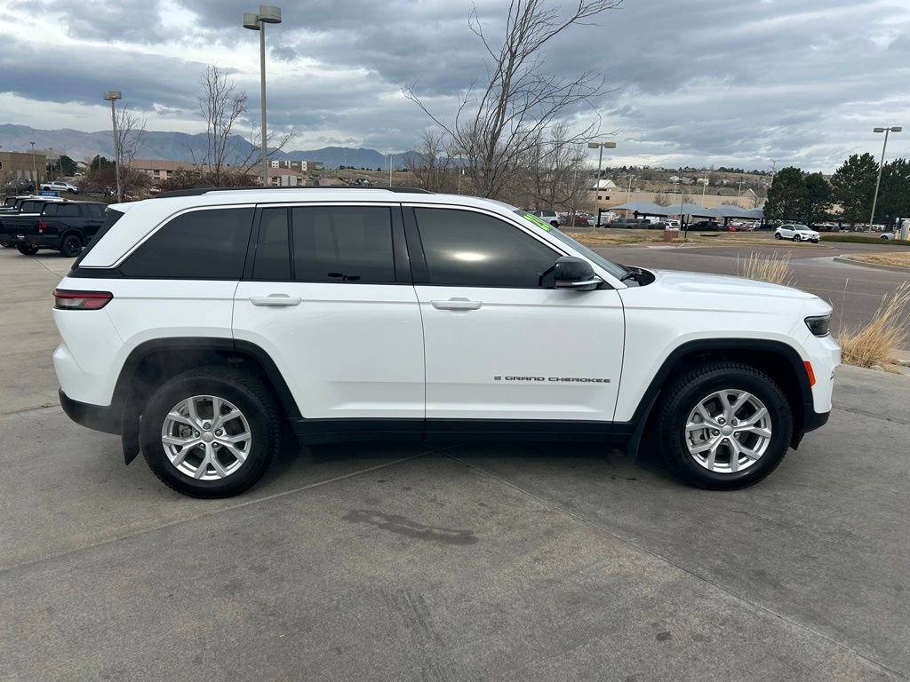 Used 2023 Jeep Grand Cherokee Limited image 8