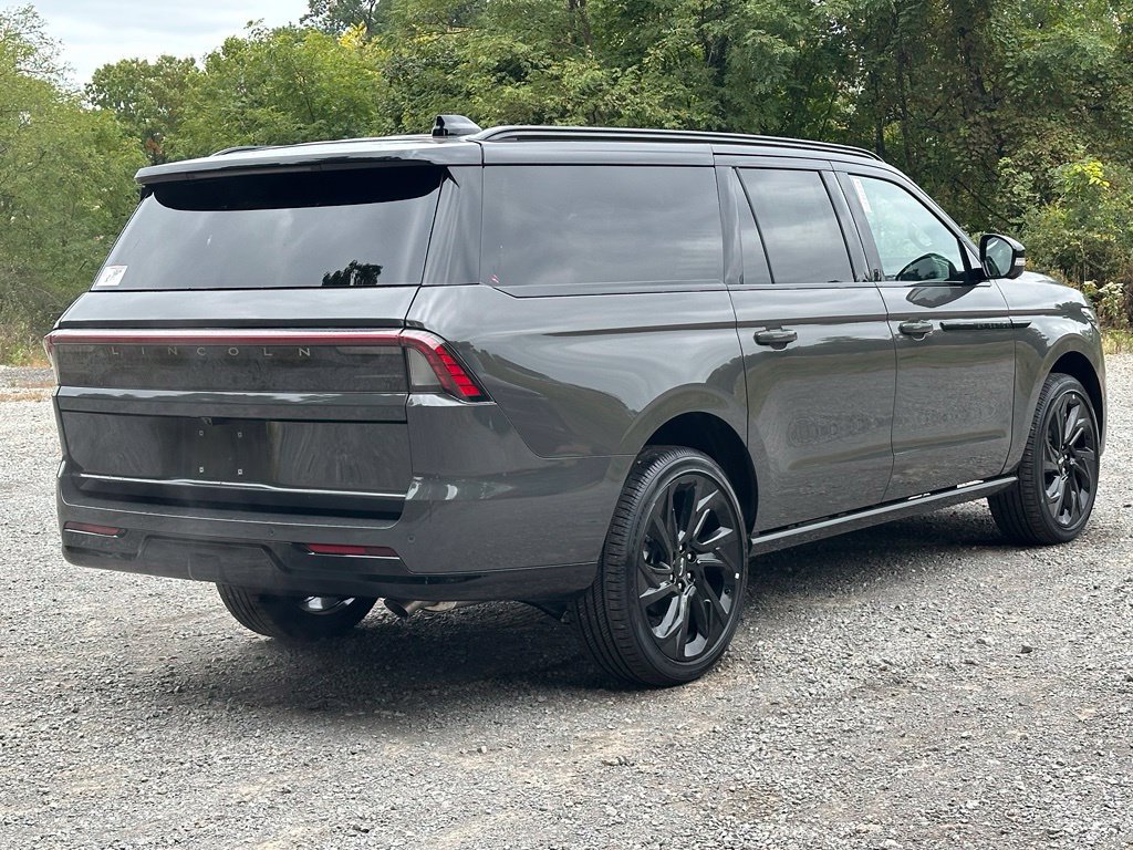 New 2027 Lincoln Navigator L Black Label AWD/4WD image 35