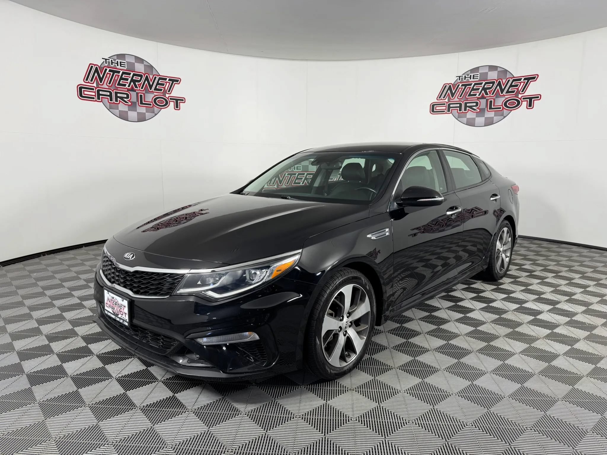 Used 2020 Kia Optima S FWD image 3