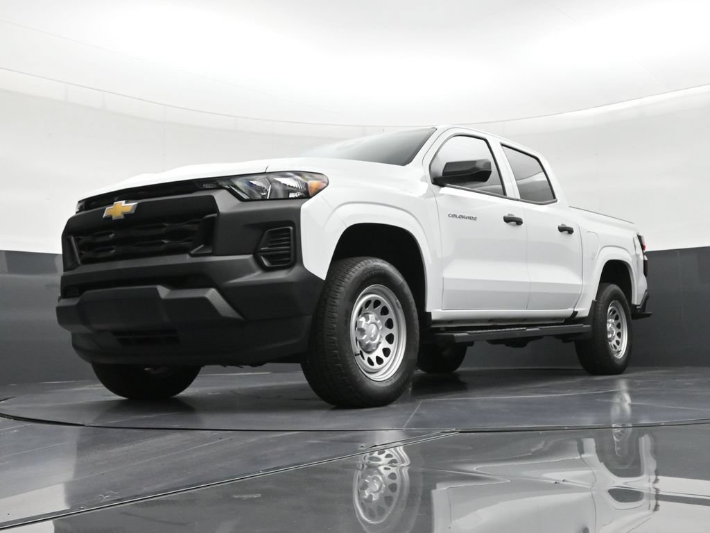 Used 2024 Chevrolet Colorado W/T w/ WT Convenience Package RWD image 20