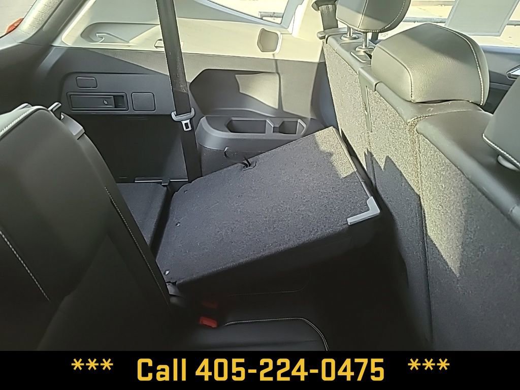 Used 2024 Volkswagen Tiguan SE image 16