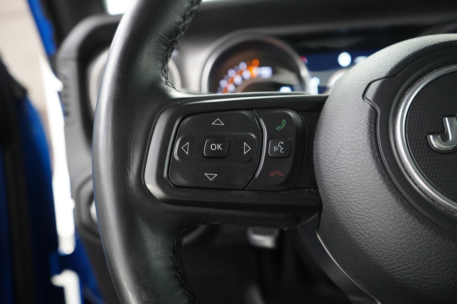 Used 2021 Jeep Gladiator Sport image 16