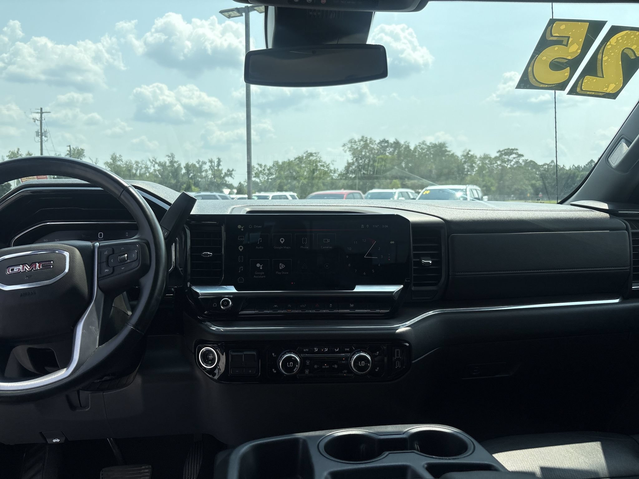 Used 2025 GMC Sierra 1500 SLT AWD/4WD image 12