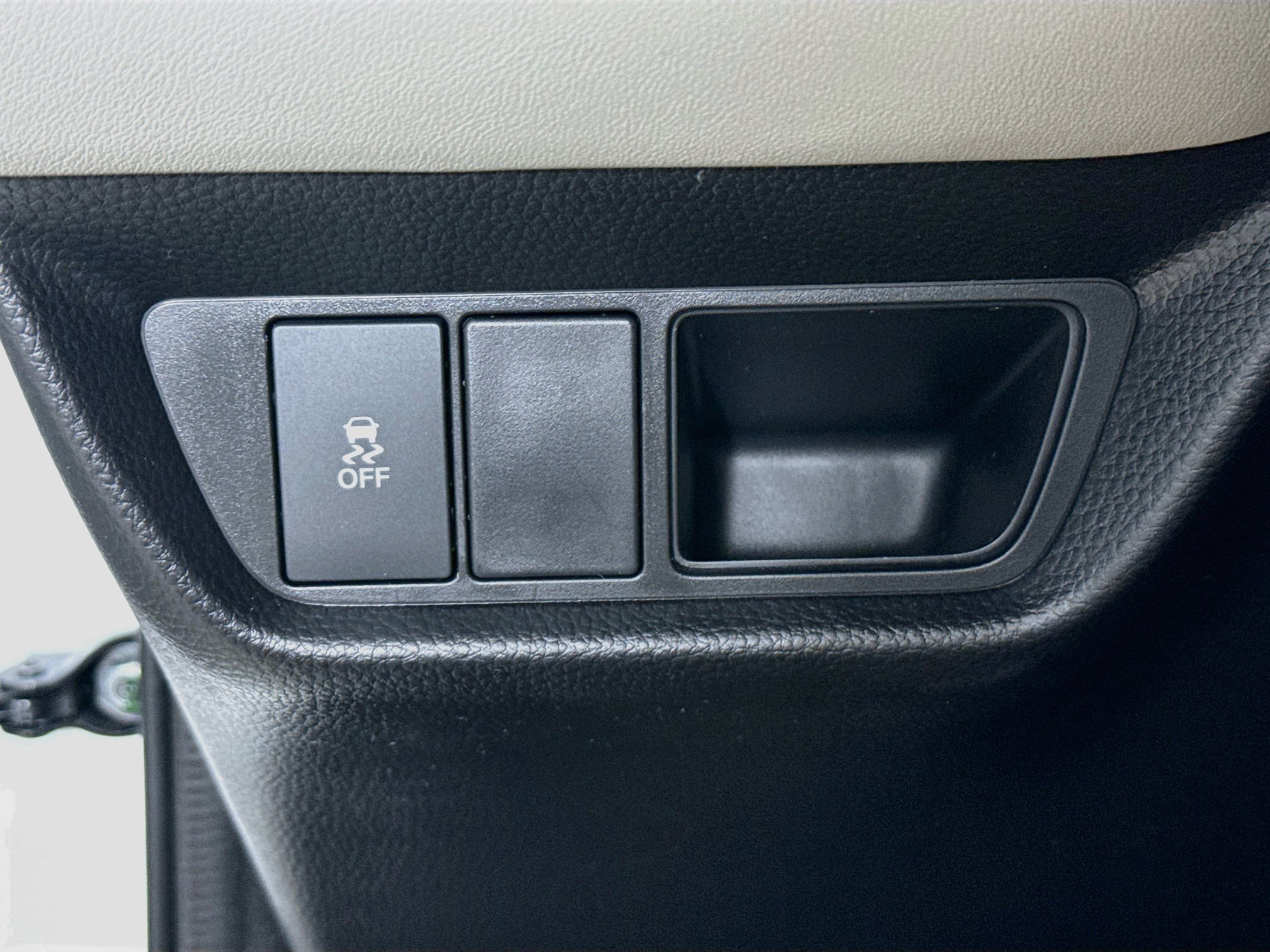 New 2027 Honda HR-V LX image 9