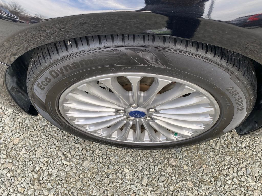 Used 2020 Ford Fusion SE image 26