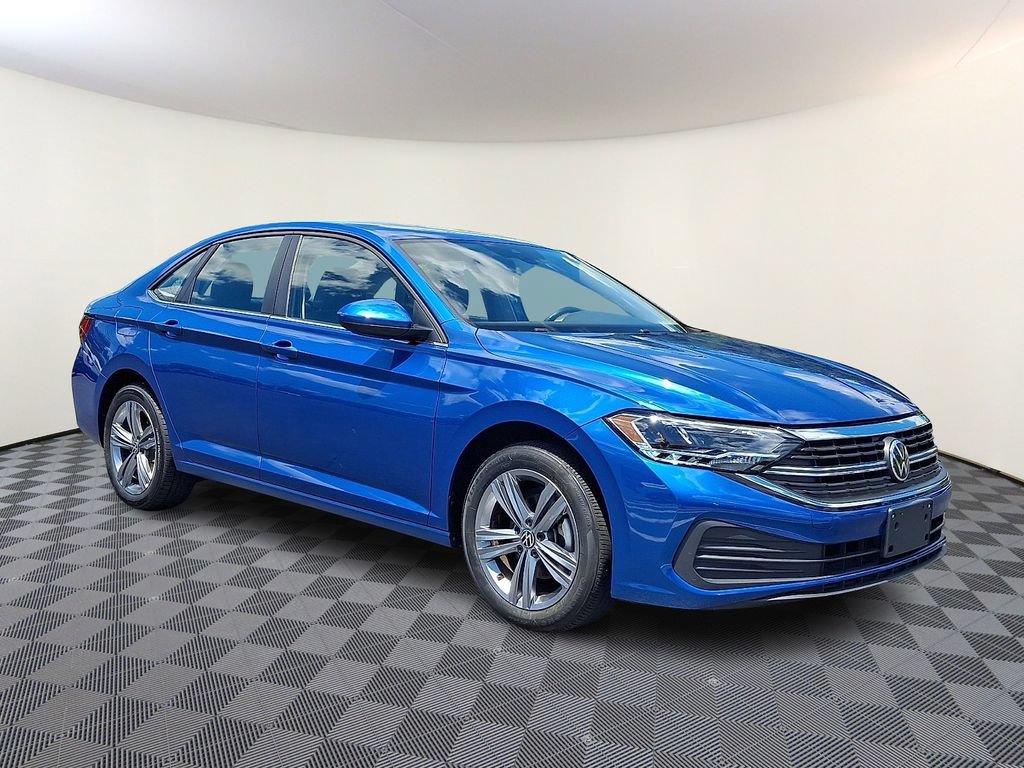 Used 2024 Volkswagen Jetta SE FWD image 1