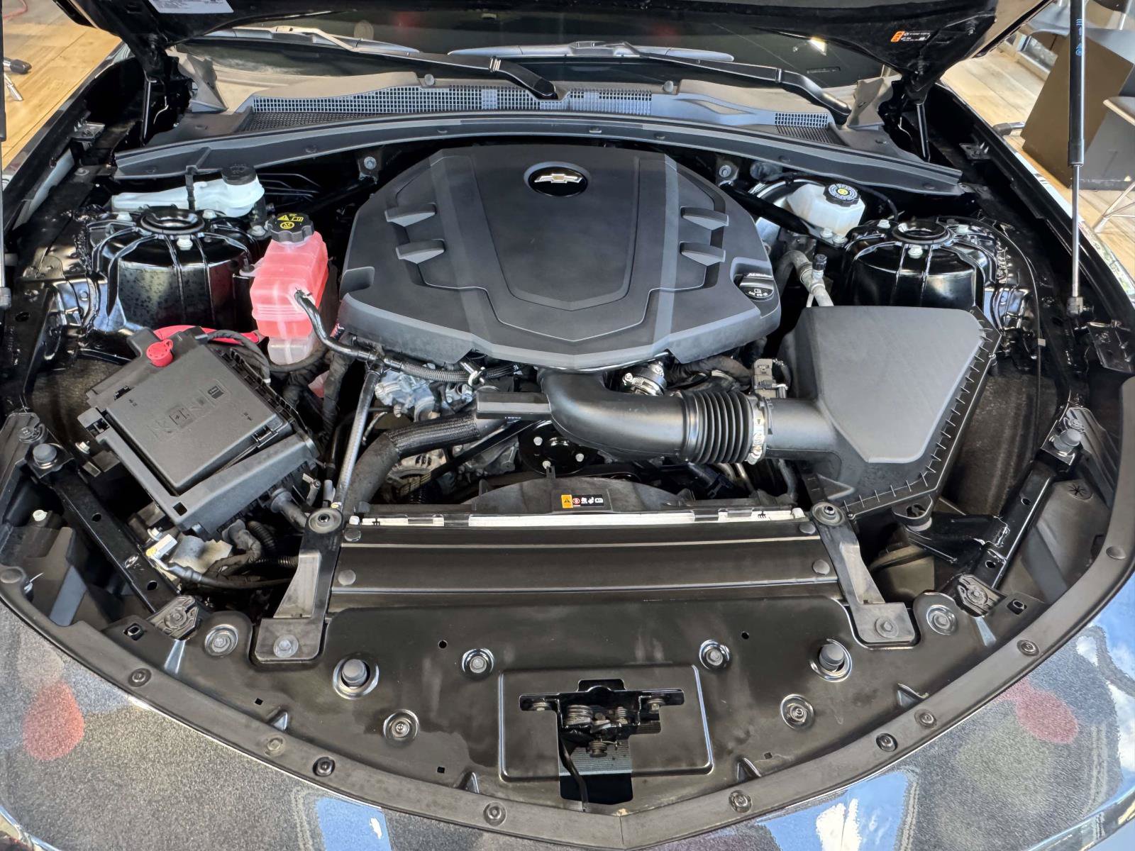 Used 2024 Chevrolet Camaro LT RWD image 17