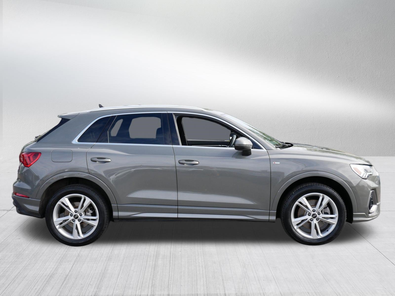 Used 2023 Audi Q3 2.0T Premium w/ Convenience Package AWD/4WD image 7
