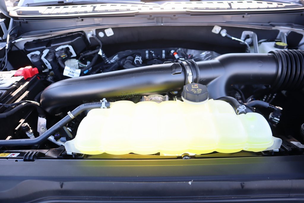 New 2025 Ford Expedition Platinum w/ Stealth Appearance Package image 21