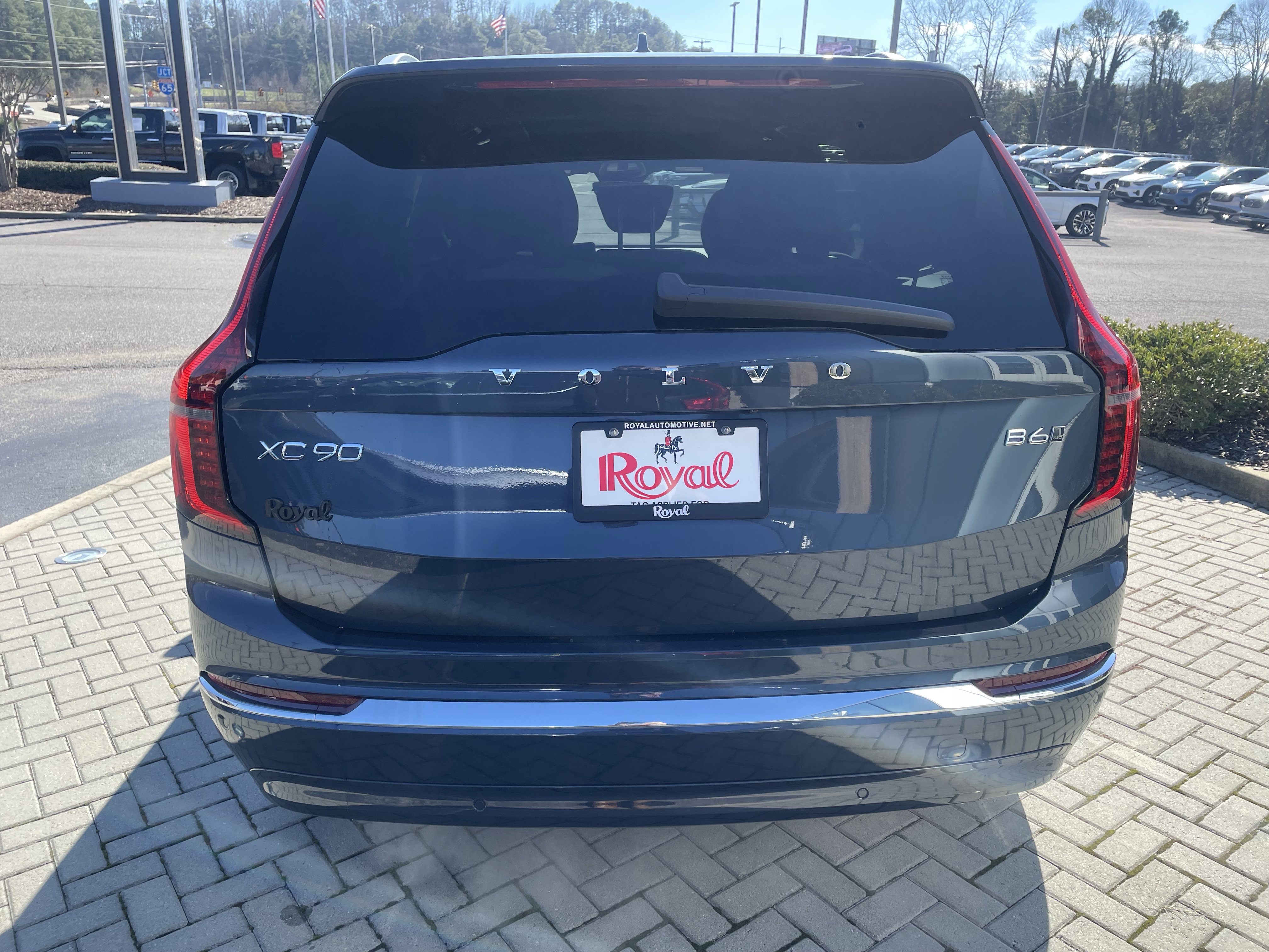 New 2026 Volvo XC90 B6 Core image 5