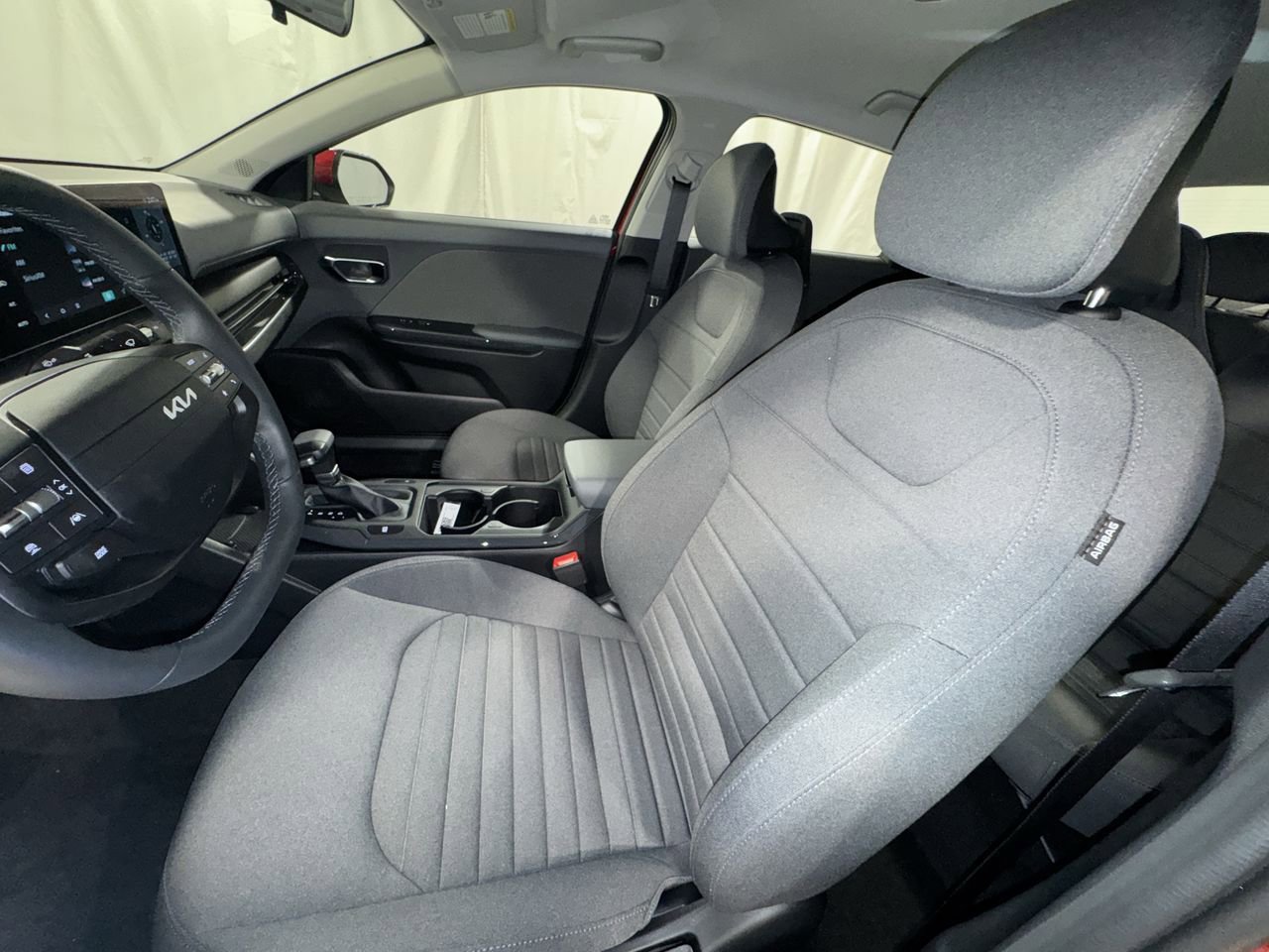 New 2025 Kia K4 EX image 13