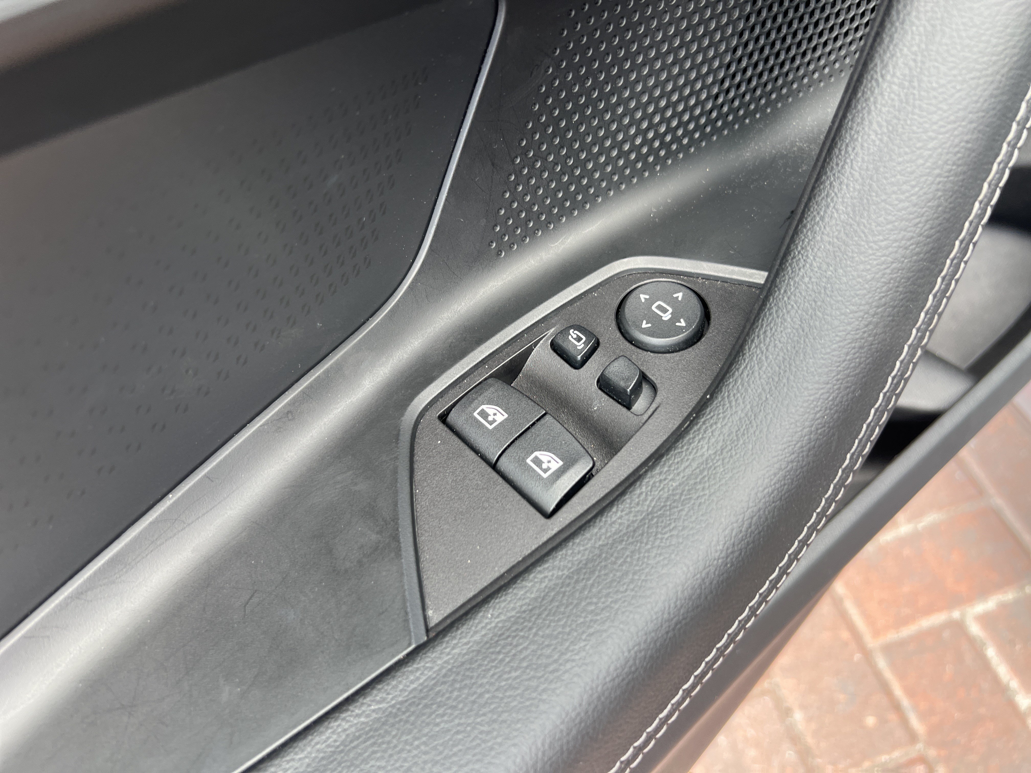 Used 2025 BMW 230i Coupe RWD image 15