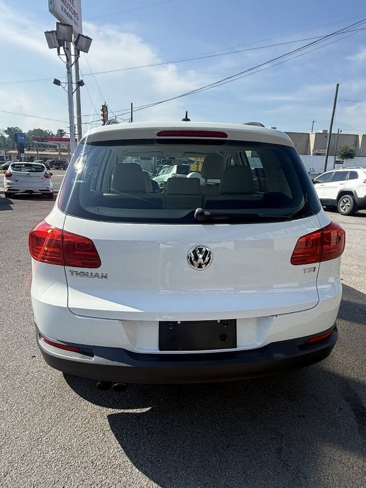 Used 2016 Volkswagen Tiguan S FWD image 3