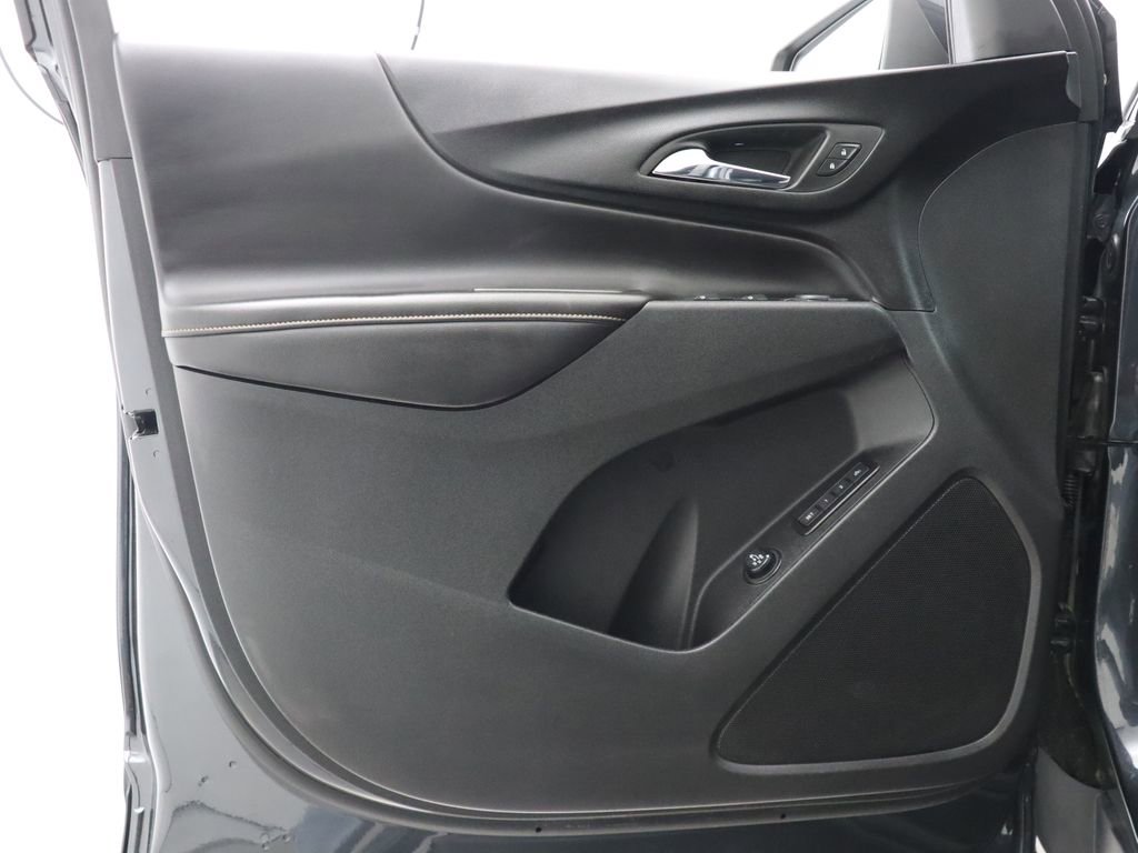 Used 2022 Chevrolet Equinox Premier FWD image 34