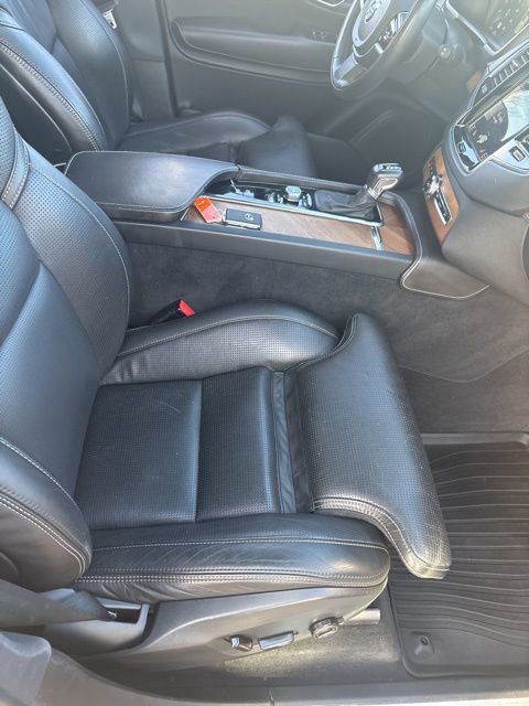 Used 2017 Volvo XC90 T6 Inscription w/ Vision Package image 32