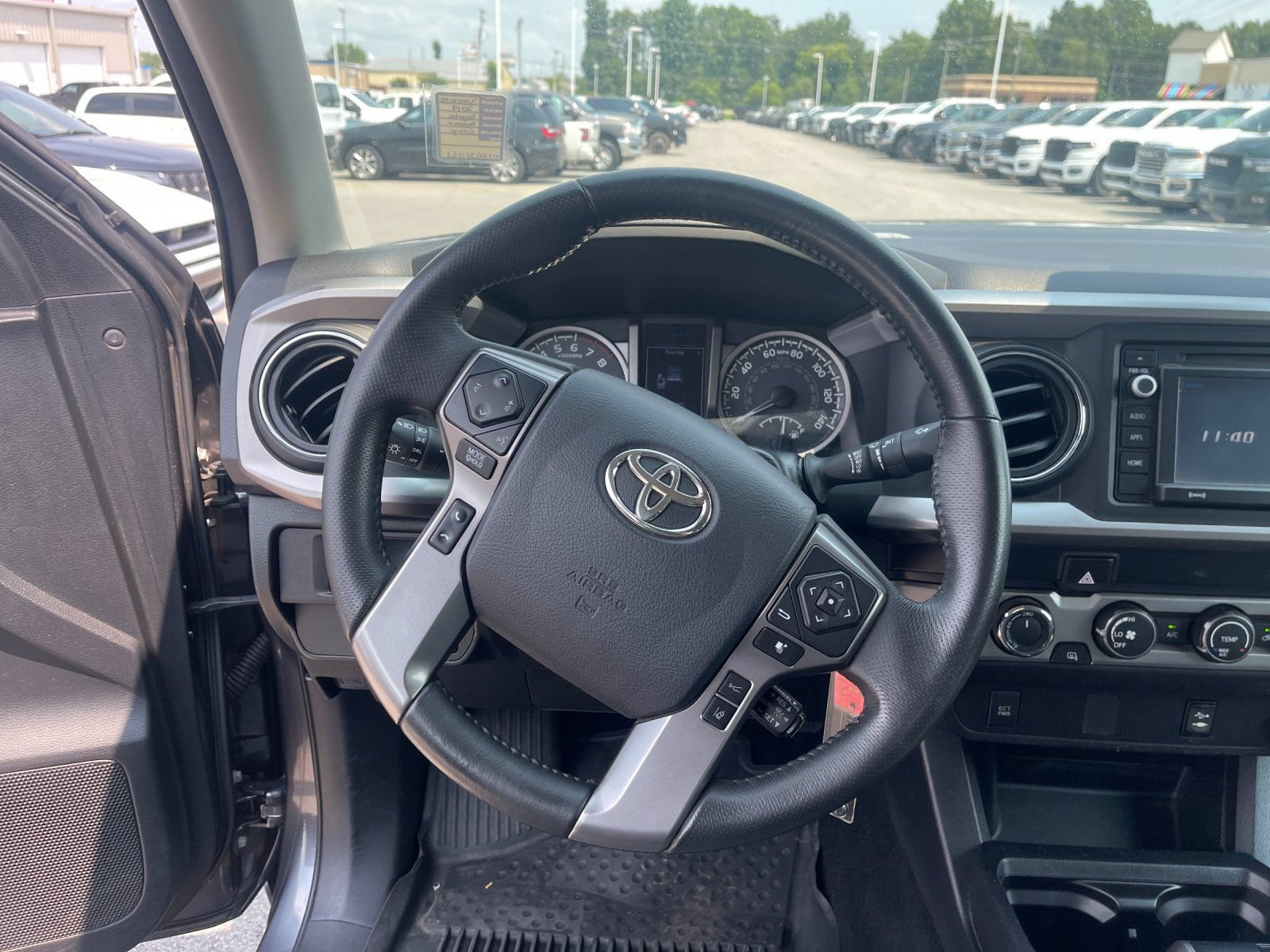 Used 2019 Toyota Tacoma SR5 AWD/4WD image 16