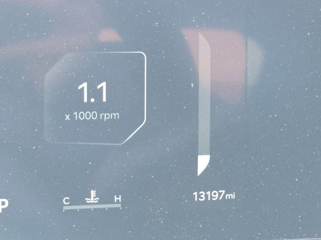 Used 2025 Kia Carnival SX w/ SX Dark Edition Package image 27