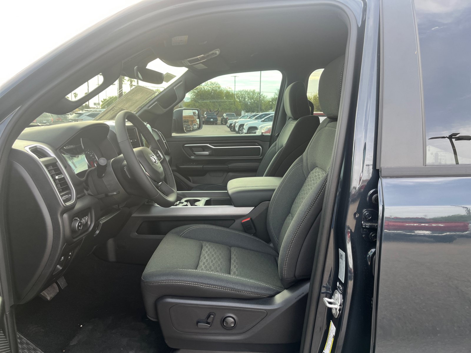 New 2026 RAM 1500 Big Horn AWD/4WD image 14