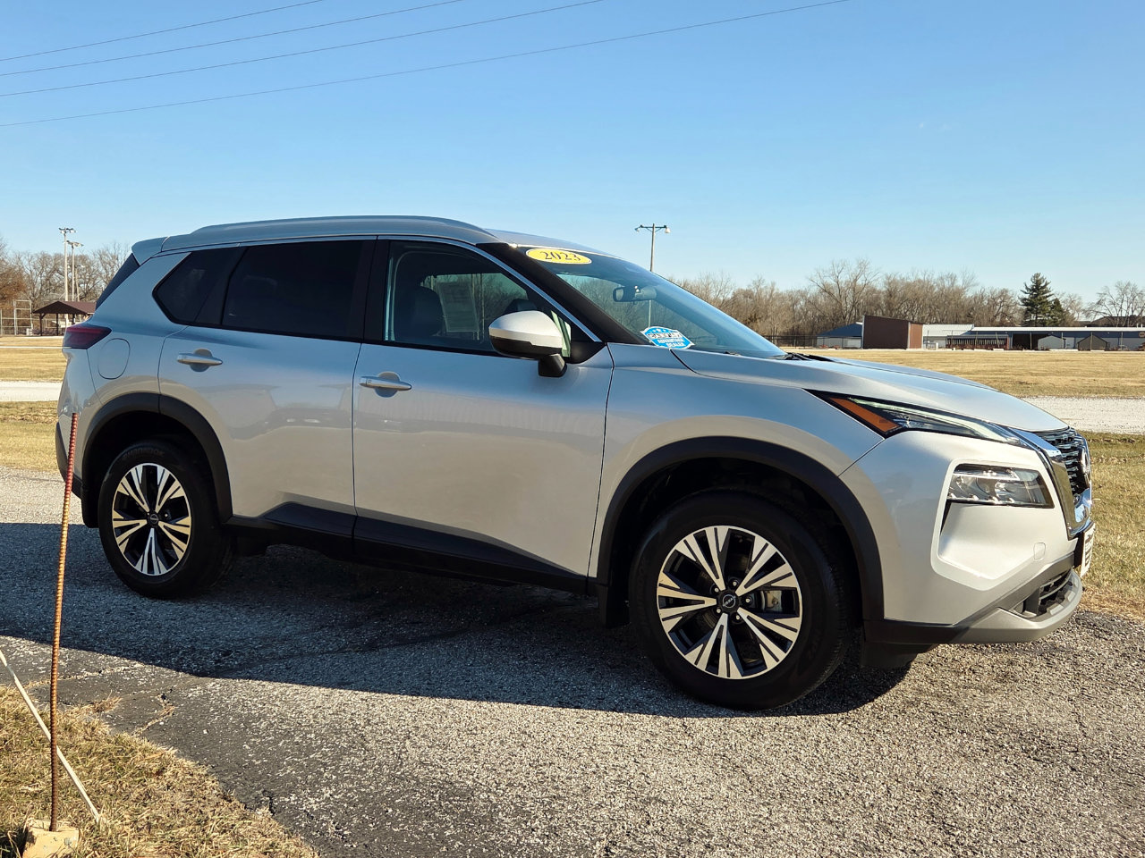 Used 2023 Nissan Rogue SV w/ SV Premium Package image 5