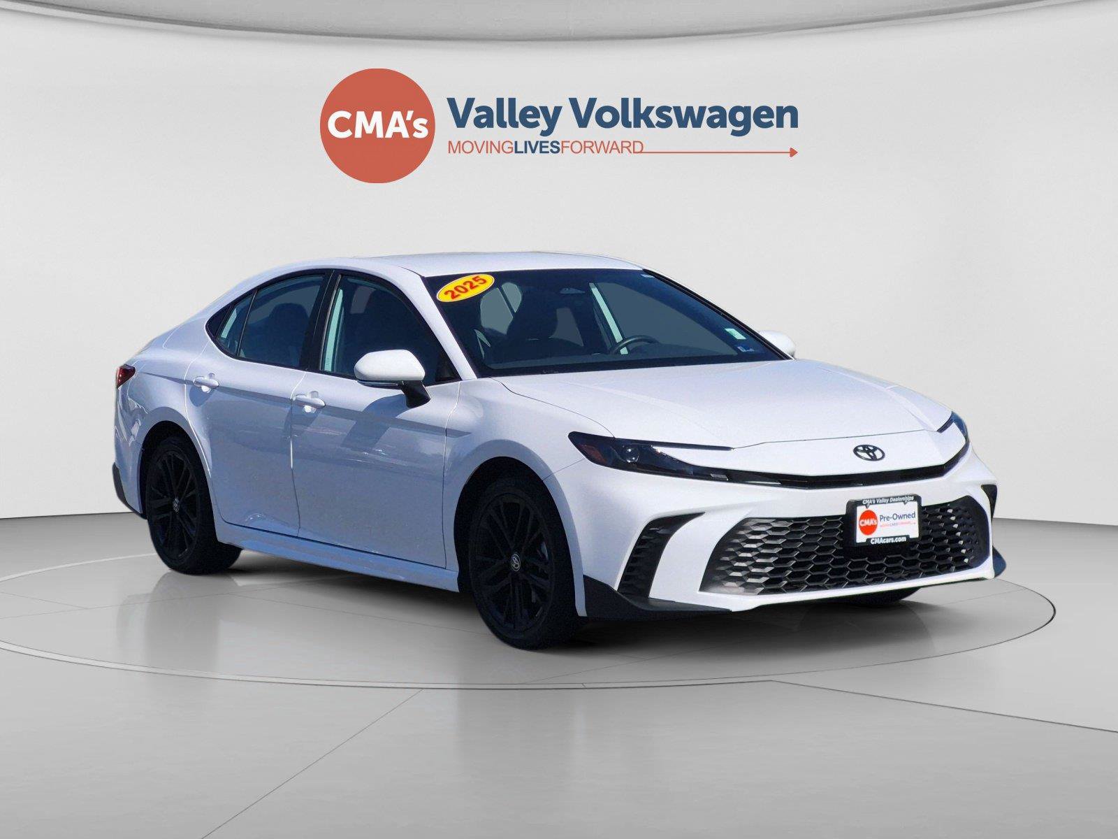 Used 2025 Toyota Camry SE FWD image 7