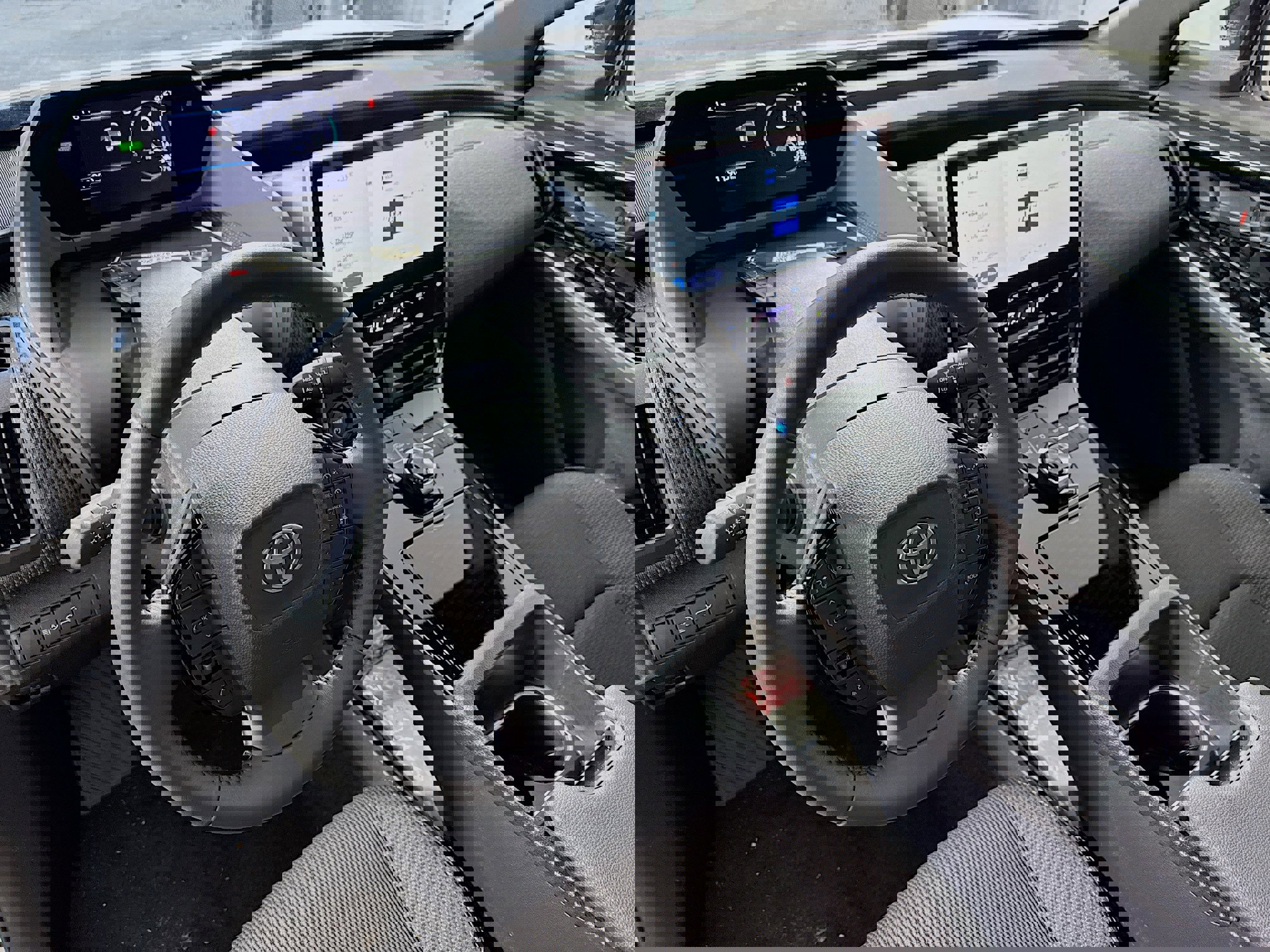 Used 2025 Toyota bZ4X FWD image 13