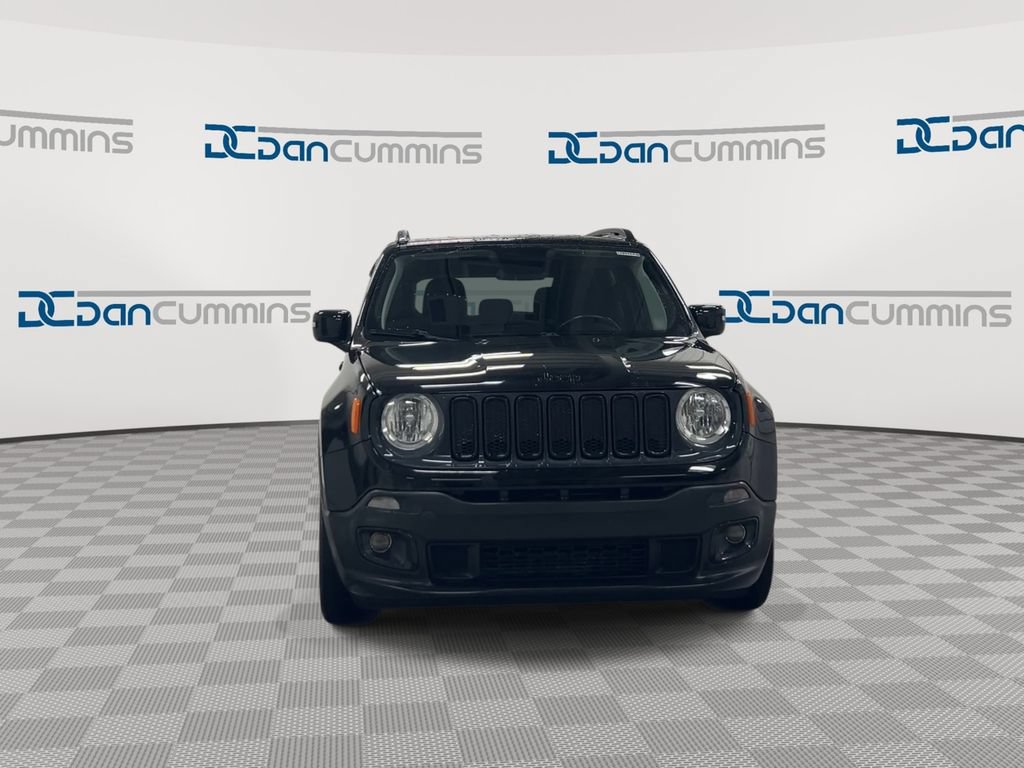 Used 2018 Jeep Renegade Altitude FWD image 3