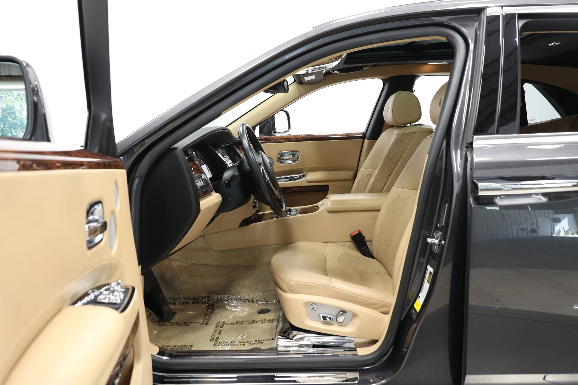 Used 2011 Rolls-Royce Ghost image 15