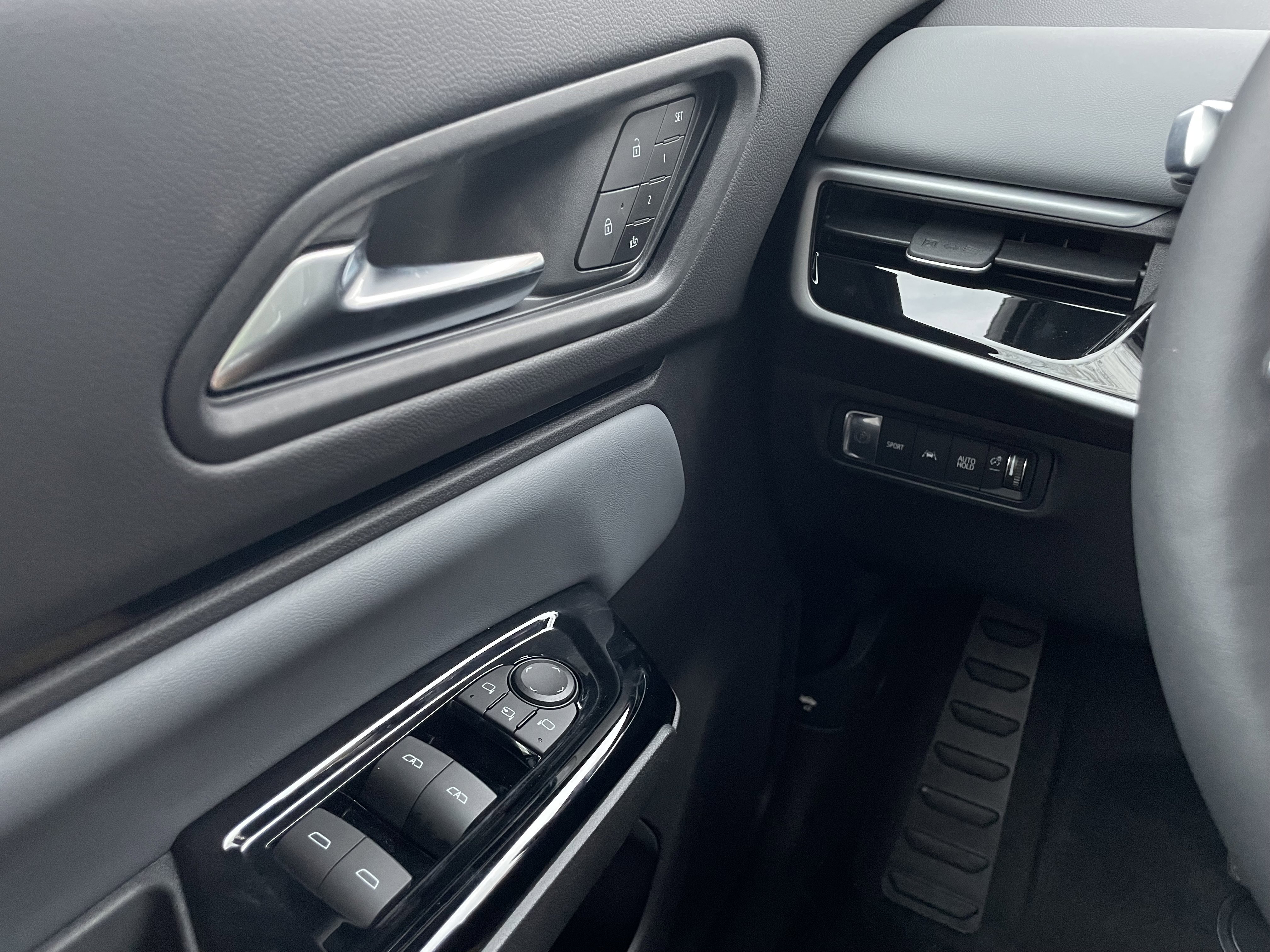 Certified 2024 Honda Prologue Elite image 21