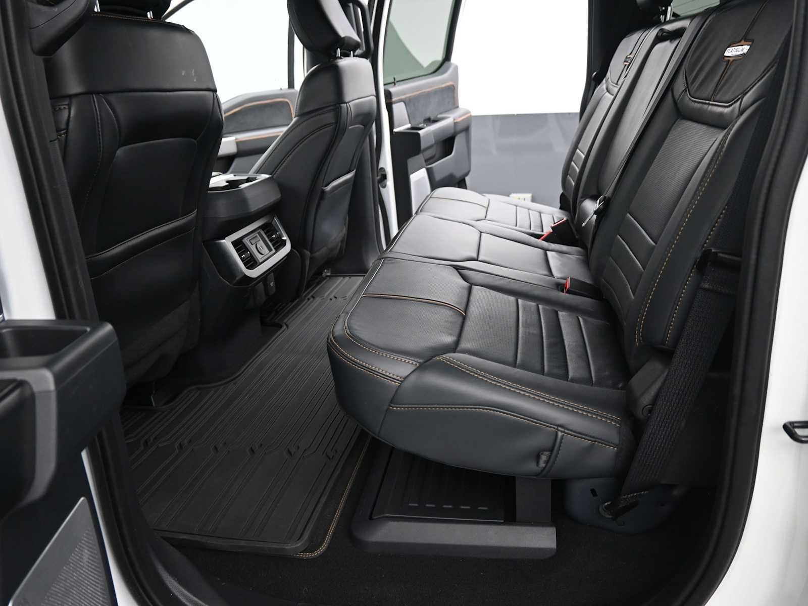 Used 2024 Ford F250 Platinum image 13