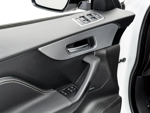 Used 2018 Jaguar F-PACE S image 8