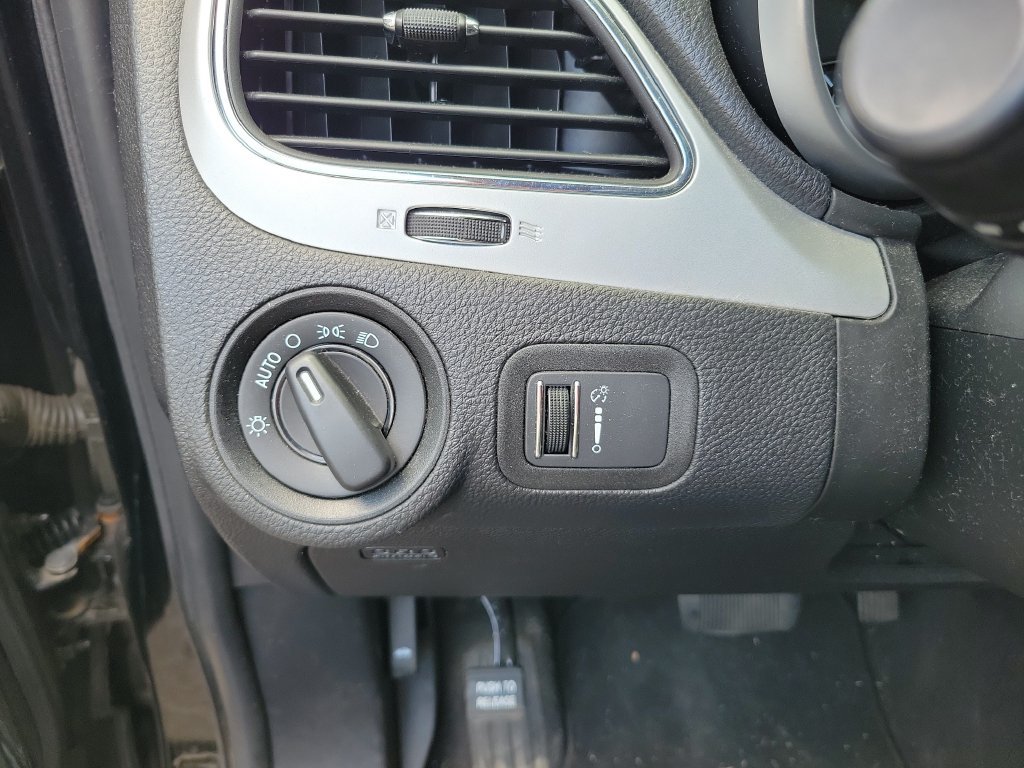 Used 2017 Dodge Journey SE w/ Comfort/Convenience Group AWD/4WD image 19