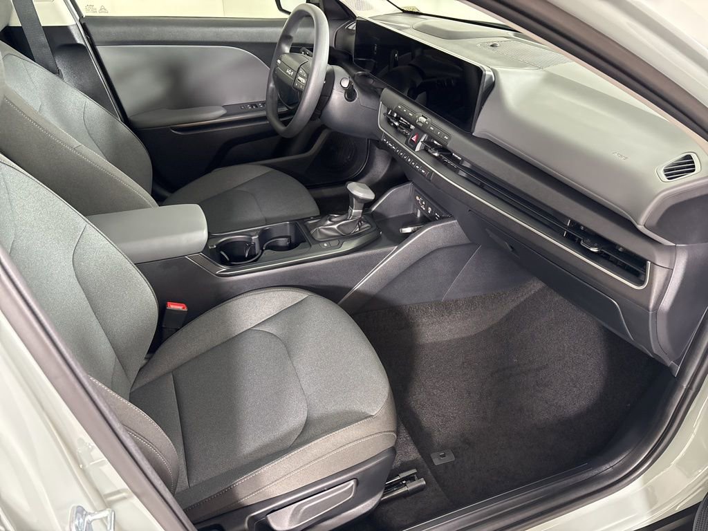 New 2026 Kia K4 LXS image 14