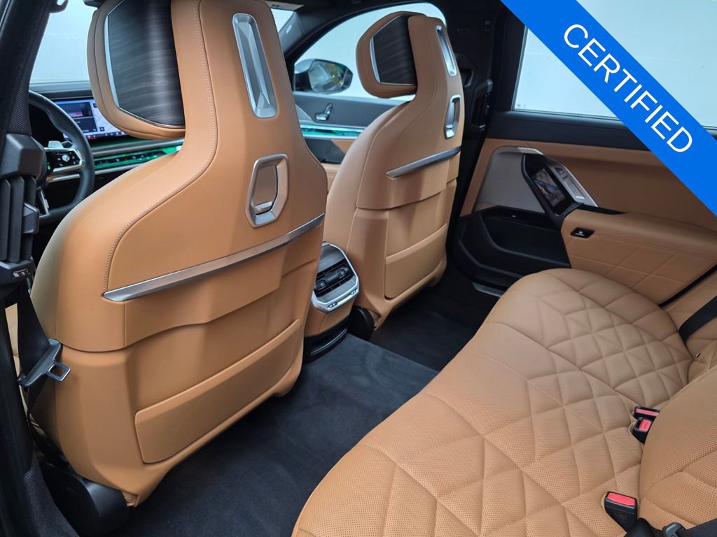Used 2024 BMW 740i image 15