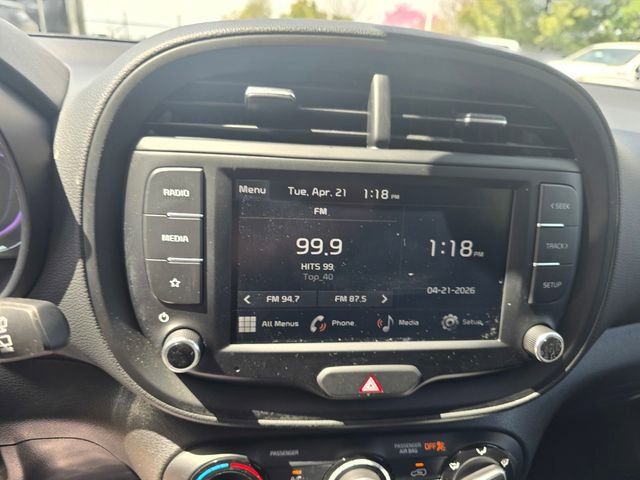 Used 2025 Kia Soul LX w/ LX Technology Package FWD image 28
