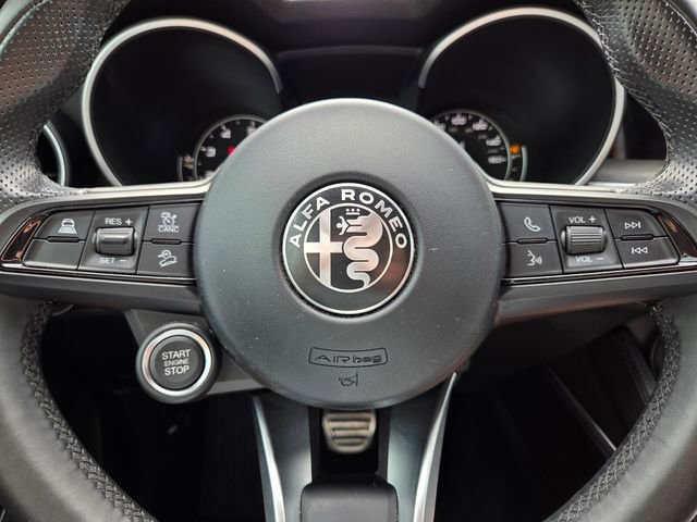 Used 2023 Alfa Romeo Stelvio Ti image 37