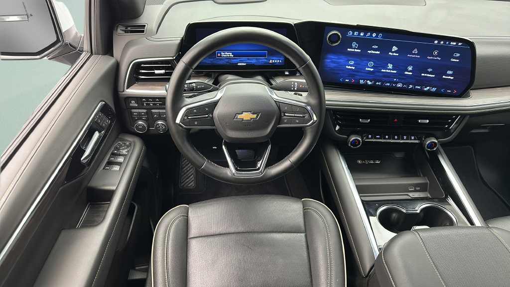 Used 2025 Chevrolet Tahoe Premier AWD/4WD image 11