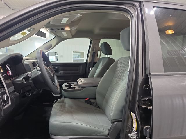 Used 2018 RAM 2500 Tradesman w/ Chrome Appearance Group AWD/4WD image 16