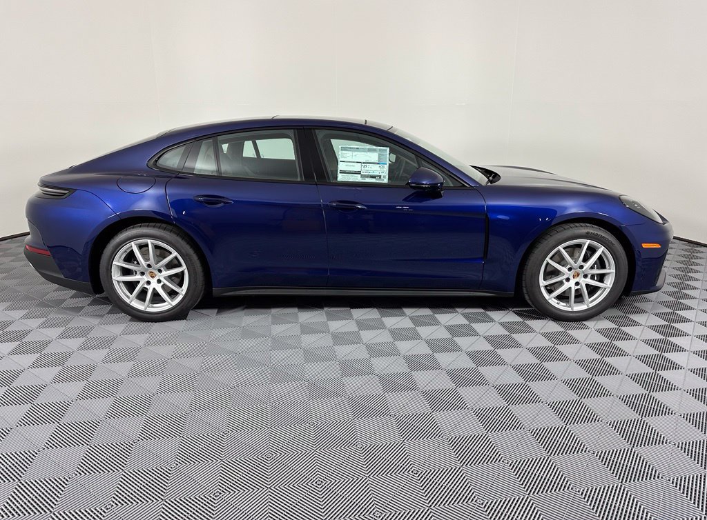 Used 2026 Porsche Panamera RWD image 11