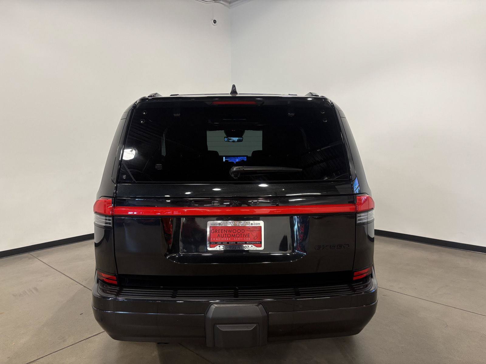 Used 2025 Lexus GX 550 w/ Accessory Package (2T) AWD/4WD image 5