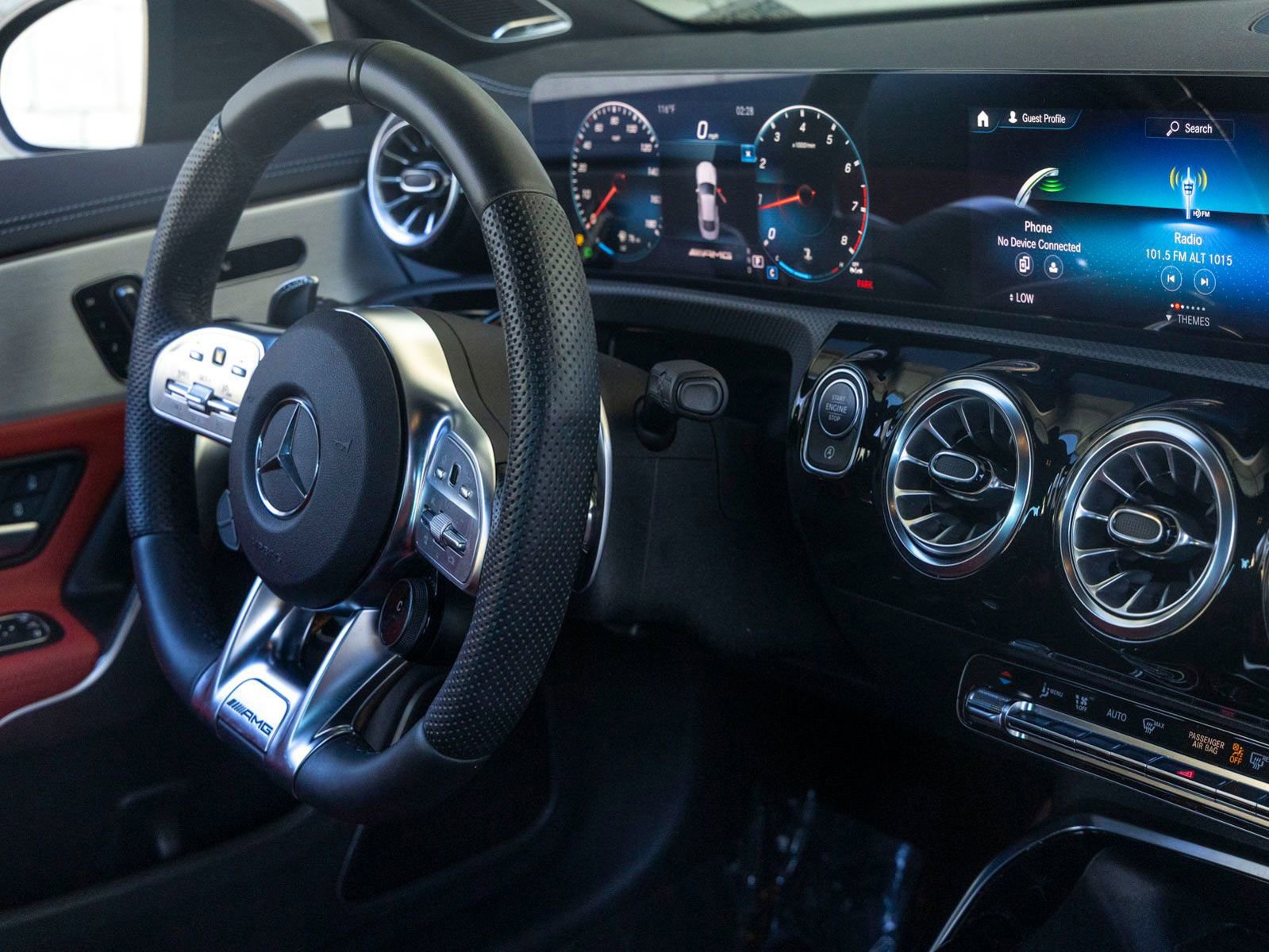 Used 2023 Mercedes-Benz CLA 35 AMG 4MATIC image 29