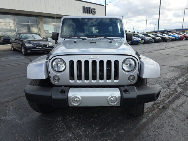 Used 2014 Jeep Wrangler Unlimited Sahara w/ Connectivity Group image 11