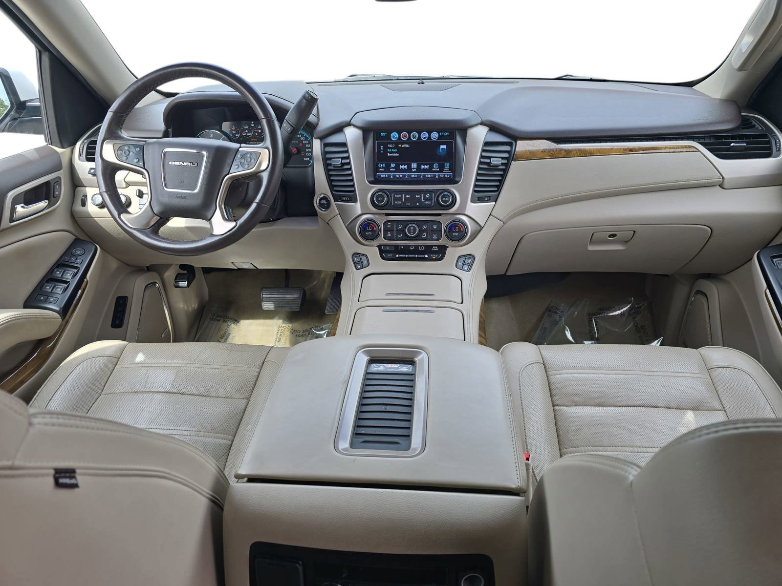 Used 2017 GMC Yukon XL Denali w/ Open Road Package AWD/4WD image 9