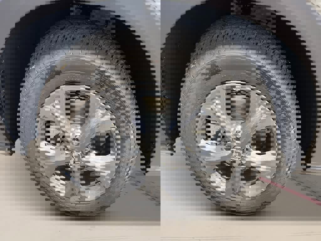 New 2026 Honda HR-V LX image 10